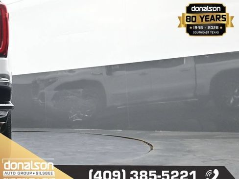 Used 2020 GMC Sierra 1500 SLT RWD image 17