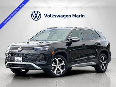 Used 2025 Volkswagen Tiguan SE