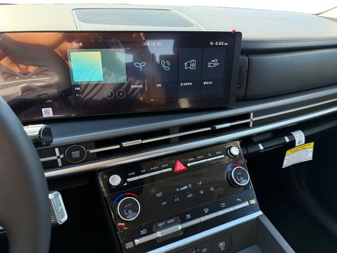 New 2026 Hyundai Santa Fe SE AWD/4WD image 12