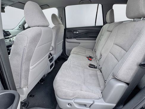 Used 2020 Honda Pilot EX image 19