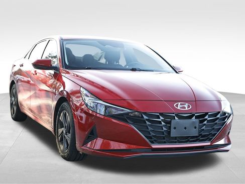 Used 2023 Hyundai Elantra SEL w/ Cargo Package image 7