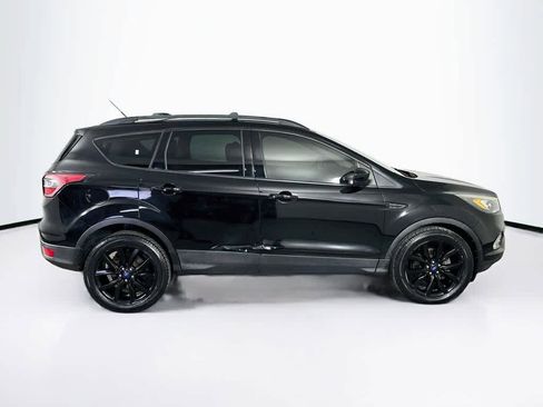 Used 2017 Ford Escape SE w/ SE Sport Appearance Package AWD/4WD image 26
