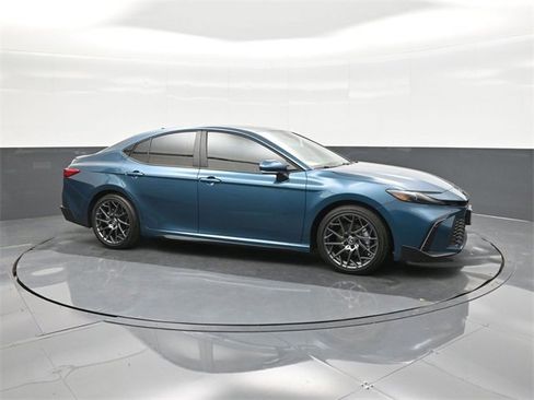 New 2026 Toyota Camry SE image 6