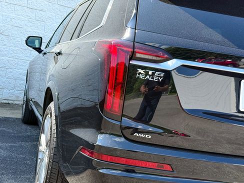 Certified 2024 Cadillac XT6 Premium Luxury w/ Technology Package AWD/4WD image 9