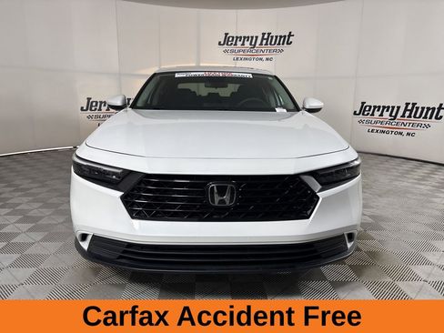 Used 2023 Honda Accord EX image 3