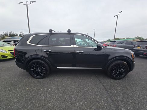 Used 2021 Kia Telluride SX w/ SX Prestige Package image 3