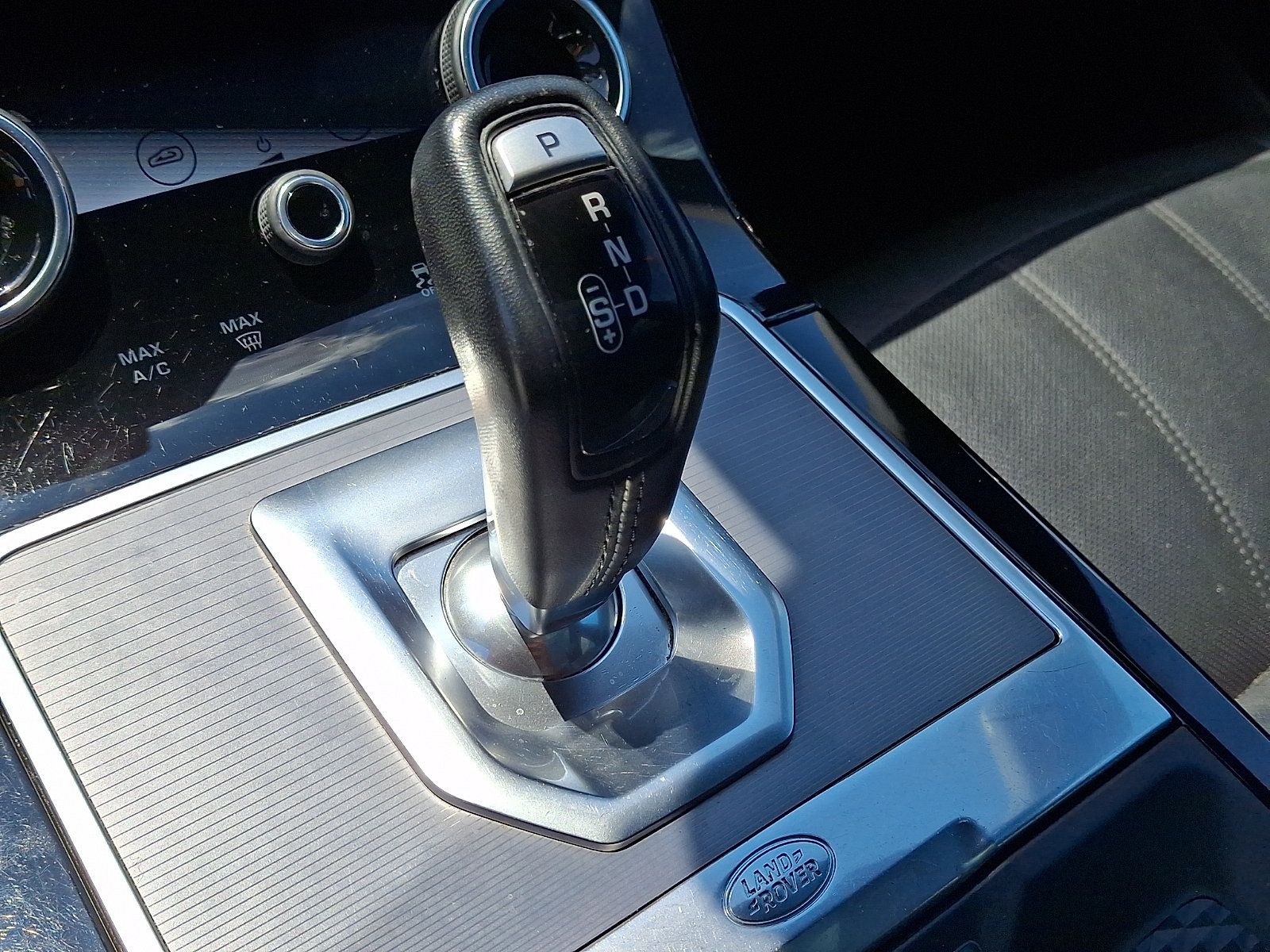 Used 2020 Land Rover Range Rover Evoque SE AWD/4WD image 15