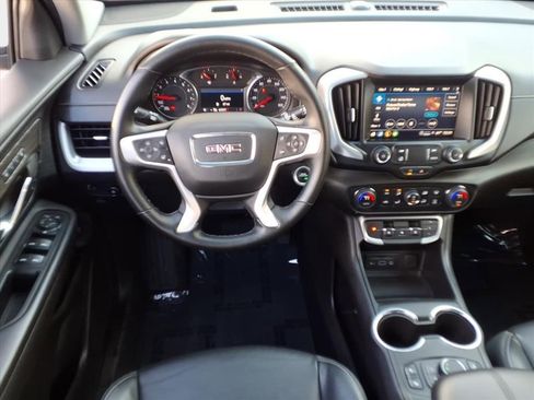 Used 2024 GMC Terrain SLT image 15