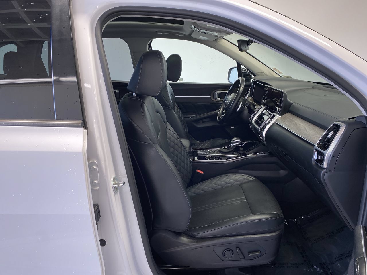 Certified 2022 Kia Sorento SX Prestige AWD/4WD image 30