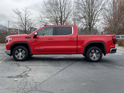 Used 2021 GMC Sierra 1500 SLE image 2