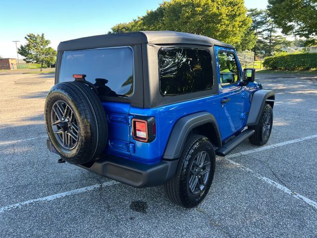 Used 2025 Jeep Wrangler Sport AWD/4WD image 11