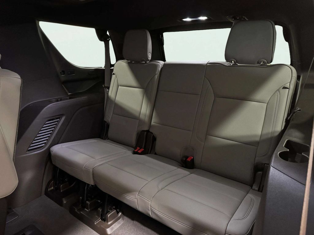 Used 2021 GMC Yukon SLT w/ SLT Luxury Package AWD/4WD image 26