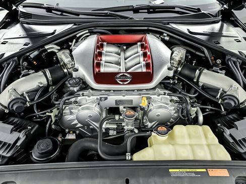 Used 2014 Nissan GT-R Track Edition AWD/4WD image 12