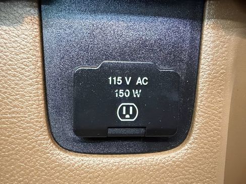 Used 2014 Jeep Wrangler Unlimited Sahara w/ Connectivity Group AWD/4WD image 38