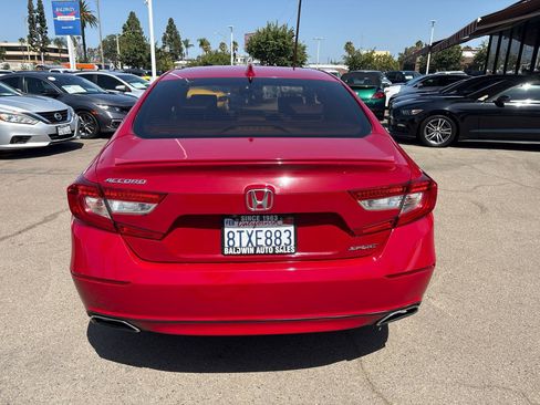 Used 2018 Honda Accord Sport image 12