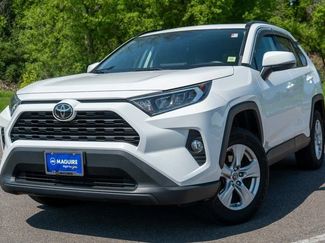 Used 2019 Toyota RAV4 XLE w/ Convenience Package AWD/4WD video 1