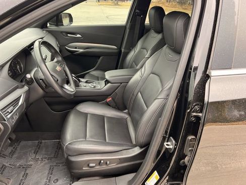 Certified 2022 Cadillac XT4 Premium Luxury w/ Enhanced Visibility Package image 25