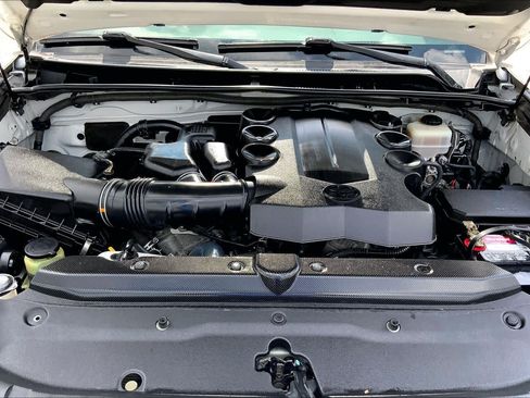 Used 2015 Toyota 4Runner SR5 Premium RWD image 30