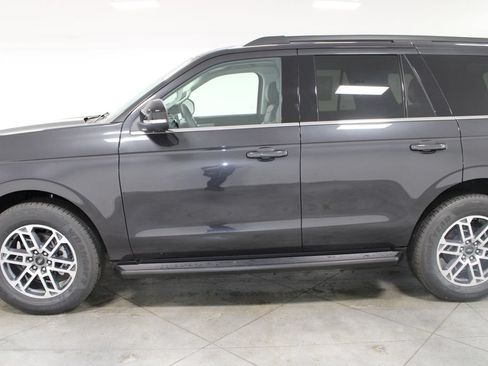 New 2026 Ford Expedition Active RWD image 5