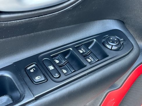 Used 2016 Jeep Renegade Trailhawk image 14