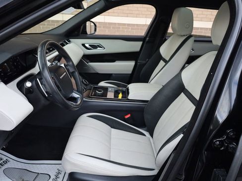 Used 2019 Land Rover Range Rover Velar R-Dynamic SE image 16