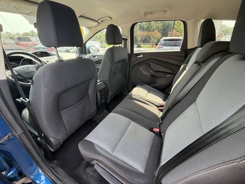 Used 2017 Ford Escape SE AWD/4WD image 10