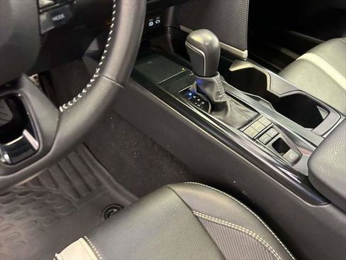Certified 2025 Toyota Camry SE FWD image 20