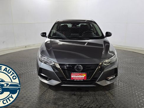 Used 2022 Nissan Sentra SR FWD image 2