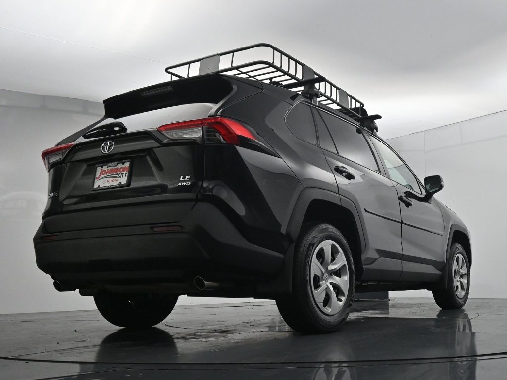 Used 2023 Toyota RAV4 LE AWD/4WD image 37