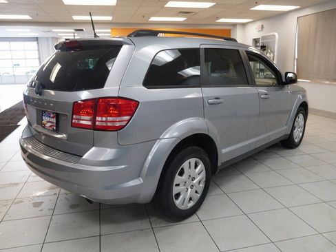 Used 2018 Dodge Journey SE image 13