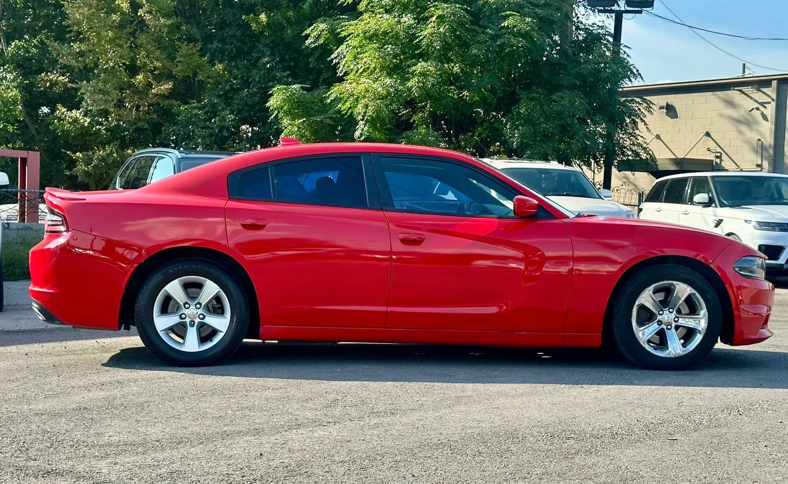 Used 2017 Dodge Charger R/T RWD image 2