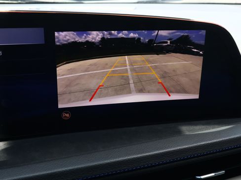 Used 2025 Cadillac XT4 Sport FWD image 31