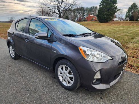 Used 2014 Toyota Prius C Four image 5