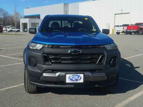 Used 2023 Chevrolet Colorado Trail Boss w/ Advanced Trailering Package AWD/4WD image 3