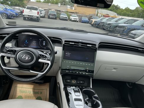 Used 2022 Hyundai Tucson Limited AWD/4WD image 11