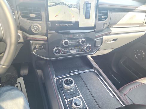 Used 2022 Ford Expedition Max Limited image 36