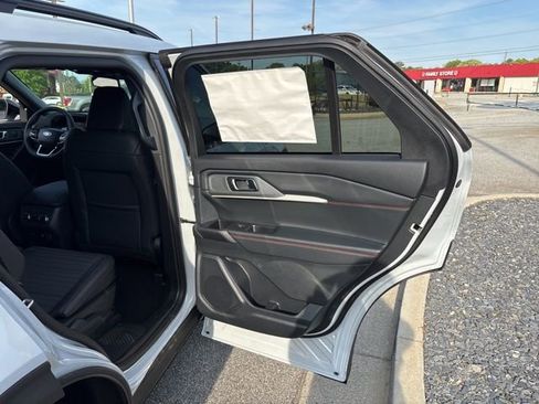 New 2026 Ford Explorer ST-Line image 25