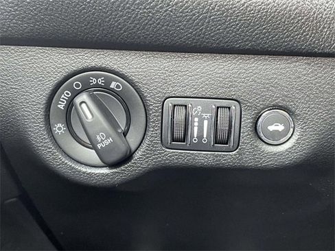 Used 2017 Dodge Challenger R/T Scat Pack image 14