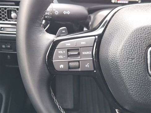 Used 2025 Honda Civic image 25