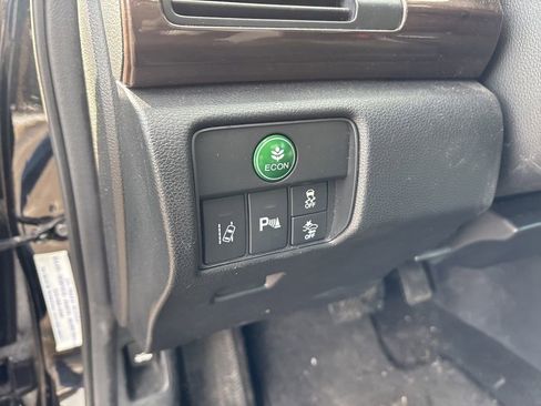 Used 2016 Honda Accord Touring image 18