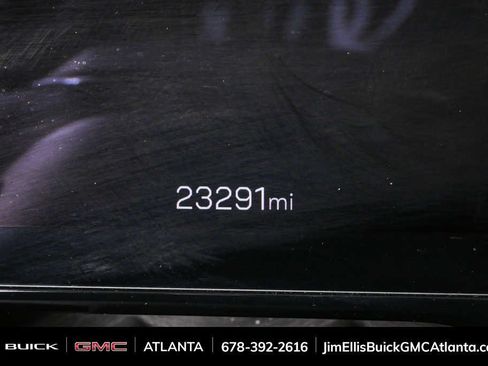 Used 2025 GMC Yukon Denali AWD/4WD image 12