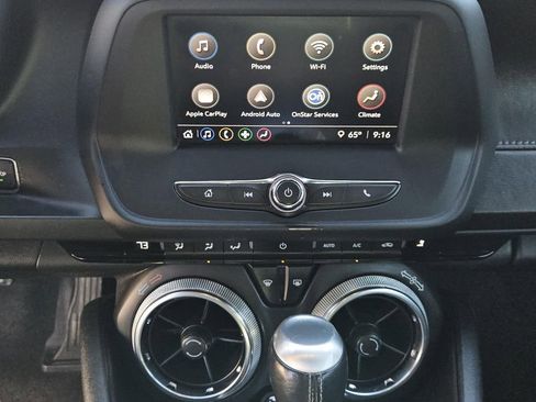 Used 2021 Chevrolet Camaro LT image 9