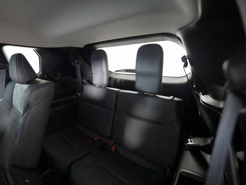 Used 2023 Mitsubishi Outlander SE image 17