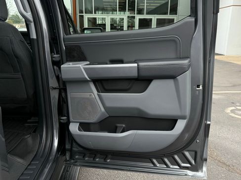 Used 2024 Ford F150 Lightning Flash image 34