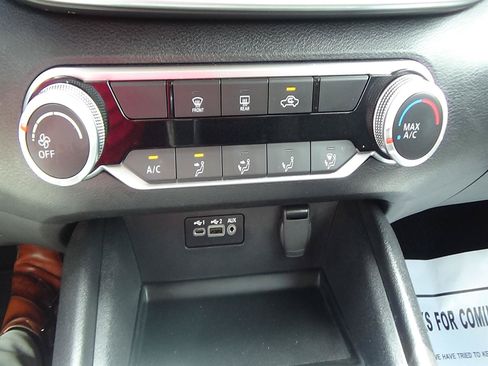 Used 2025 Nissan Altima 2.5 SV FWD image 29