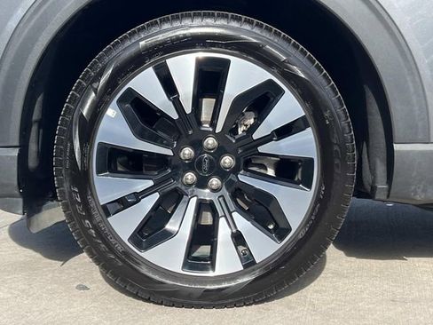 Used 2025 Ford Explorer Platinum w/ LUX Leather Package image 6