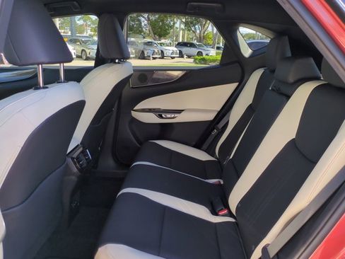Used 2024 Lexus NX 250 FWD image 13