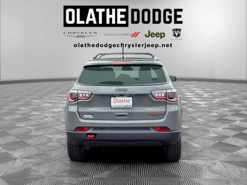 Certified 2022 Jeep Compass Trailhawk w/ Sun and Sound Group AWD/4WD image 27