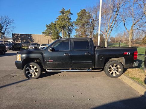 Used 2007 Chevrolet Silverado 1500 LTZ w/ Safety Package image 7