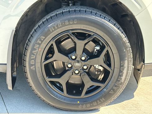 Used 2023 Ford Maverick Lariat w/ Lariat Luxury Package AWD/4WD image 11